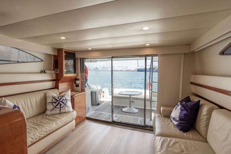 50ft Azimut available in Miami with 1 Jet Ski included for one hrs. - Image 39